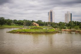 Lais Puzzle - Natur in einer großen Stadt - Parque das Nações Indígenas - Campo Grande - Mato Grosso do Sul - Brasilien - 2.000 Teile
