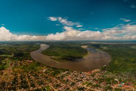 Lais Puzzle - Blick auf den Ucayali-Fluss zur Mittagszeit, Peru - 2.000 Teile