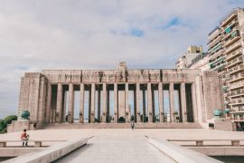 Lais Puzzle - Blick auf den Propileo und die Stufen des Flaggenmonuments, Argentinien - 2.000 Teile