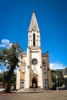 Lais Puzzle - Santa-Teresa-Pfarrkirche, Teresópolis, Rio de Janeiro, Brasilien - 2.000 Teile