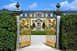 Lais Puzzle - Ansicht des Eingangs zum Schloss Herrenhausen, Hannover, Land Niedersachsen, Deutschland. - 2.000 Teile