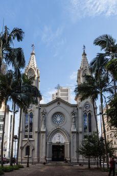 Lais Puzzle - Basilika Unserer Lieben Frau vom Berg Karmel, Kirche in Campinas, São Paulo Brasilien - 2.000 Teile