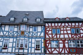 Lais Puzzle - Alte historische Fachwerkhäuser in der Altstadt von Bad Camberg/Deutschland im Taunus - 2.000 Teile