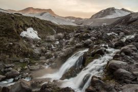 Lais Puzzle - Wasserfall und Steine nahe Nevados de Chillan in Chile, Südamerika - 2.000 Teile