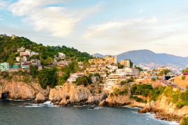Lais Puzzle - Der Felsen La Quebrada, eine der bekanntesten Touristenattraktionen in Acapulco, Mexiko - 2.000 Teile