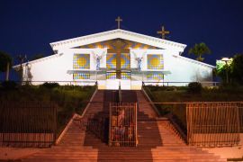 Lais Puzzle - Katholische Kirche do Santíssimo Redentor Padre Pelágio in Trindade Goiás Brasilien - 2.000 Teile