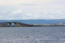 Lais Puzzle - Brücke über den Fluss Tocantins, wo Palmas die Hauptstadt des Bundesstaates ist, Brasilien - 2.000 Teile