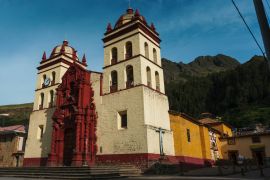 Lais Puzzle - Kolonialkirche auf der Plaza de Armas der Stadt Huancavelica, Peru - 2.000 Teile