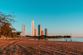 Lais Puzzle - Strandgebäude, Graciosa Strand, Brasilien - 2.000 Teile