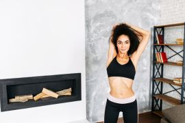 Lais Puzzle - Frau beim Aufwärmen - 2.000 Teile