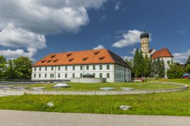 Lais Puzzle - Fürstbischöflisches Schloss und Stadtpfarrkirche St.Martin in Marktoberdorf - 2.000 Teile