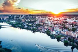 Lais Puzzle - Winnyzja Ukraine Stadtbild Blick auf den Fluss South Bug Skyline - 2.000 Teile