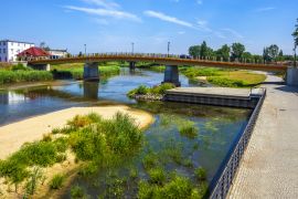 Lais Puzzle - Promenade am Warthe-Ufer mit Torunski-Brücke in der historischen Altstadt von Konin, Polen - 2.000 Teile