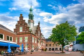 Lais Puzzle - Altes Rathaus und Museum in der Stadt Purmerend, Niederlande - 2.000 Teile