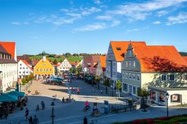 Lais Puzzle - Rathaus und Marktplatz, Ottobeuren, Deutschland - 2.000 Teile