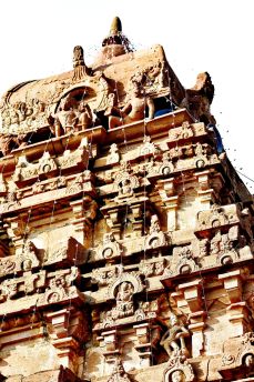 Lais Puzzle - Ein alter Tempel in Kurnool, AP Indien - 2.000 Teile