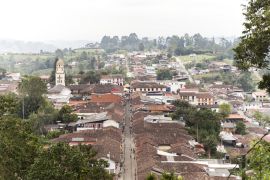 Lais Puzzle - Szenerie des Aussichtspunktes von Salento "Alto de la Cruz" in Quindio, Kolumbien - 2.000 Teile