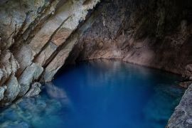 Lais Puzzle - Water Cave Blue im Fluss des Tamul-Wasserfalls, Mexiko - 2.000 Teile