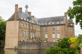 Lais Puzzle - Das Schloss von Flers, heute ein Museum (Normandie, Orne, Frankreich) - 2.000 Teile
