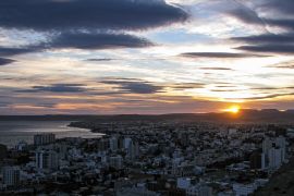 Lais Puzzle - Comodoro Rivadia, Stadt in der Provinz Chubut. Patagonien, Argentinien - 2.000 Teile