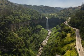 Lais Puzzle - Luftaufnahme des Wasserfalls El Salto de Tequendama, Kolumbien - 2.000 Teile