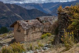 Lais Puzzle - Standort Piruro. Inka-Tempel. Anden. Peru. Region Huanuco, Provinz Huamalies, Distrikt Tantamayo - 2.000 Teile