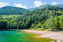 Lais Puzzle - San Domenico See, nahe Dorf Villalago, Abruzzen - 2.000 Teile