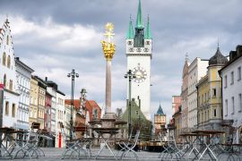 Lais Puzzle - Straubing ist eine niederbayerische Stadt mit einer gut erhaltenen Altstadt mit mittelalterlicher Architektur - 2.000 Teile