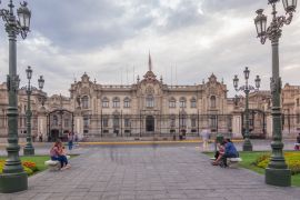 Lais Puzzle - Palacio de Gobierno oder The Government Palace, auch bekannt als House of Pizarro, Peru - 2.000 Teile