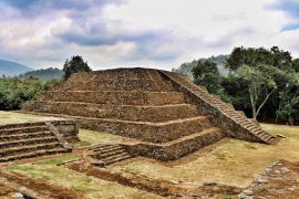 Lais Puzzle - Alte Ruinen gegen bewölkten Himmel, Mexiko - 2.000 Teile