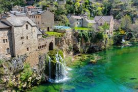 Lais Puzzle - Allgemeiner Blick auf Saint Chély du Tarn. Gorges du Tarn en Lozère, Frankreich - 2.000 Teile