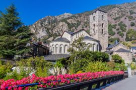 Lais Puzzle - Kirche Sant Esteve in Andorra la Vella, Andorra - 2.000 Teile