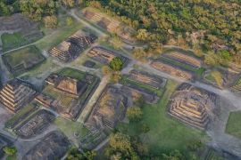 Lais Puzzle - Pyramiden El Tajín, eine alte Stadt in Veracruz Mexiko ist eine schöne archäologische Stätte der UNESCO. Religiöse Tempel, Pyramiden und die Stadt diente dem Stamm der Totonacas - 2.000 Teile