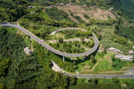 Lais Puzzle - Luftaufnahme der Helixbrücke Pereira Manizales in Risaralda Kolumbien - 2.000 Teile