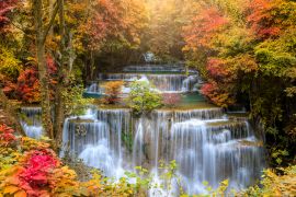 Lais Puzzle - Wasserfall im Wald - 2.000 Teile