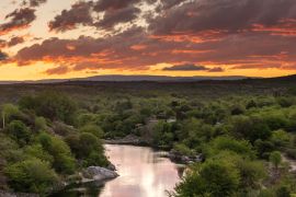 Lais Puzzle - Der Sonnenuntergang über der Lagune am Cosquín-Fluss in Córdoba - 2.000 Teile
