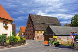 Lais Puzzle - Spalt, Bayern / Deutschland - 14. August 2019: Schöner Himmel mit Wolken - 2.000 Teile