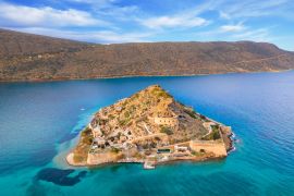 Lais Puzzle - Blick auf die Insel Spinalonga mit ruhiger See, Golf von Elounda, Kreta, Griechenland - 2.000 Teile