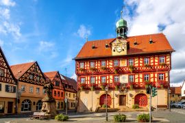 Lais Puzzle - Rathaus, Bad Staffelstein, Bayern, Deutschland - 2.000 Teile