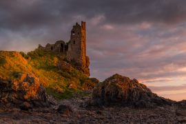 Lais Puzzle - Ruinen von Dunure Castle, Süd-Ayrshire, Schottland - 2.000 Teile