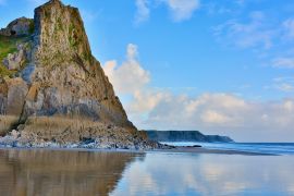 Lais Puzzle - The Great Tor und Three Cliffs Bay auf der Halbinsel Gower, Südwales, Vereinigtes Königreich - 2.000 Teile