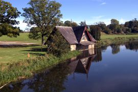 Lais Puzzle - Bootshaus auf einem Fluss in Kildare Irland - 2.000 Teile