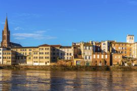 Lais Puzzle - Panorama von Montauban in der Tarn et Garonne in Okzitanien, Frankreich - 2.000 Teile