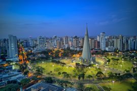 Lais Puzzle - Luftaufnahme von Maringá, Kathedrale und Stadtzentrum. Mehrere Gebäude. Paraná, Brasilien - 2.000 Teile