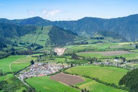 Lais Puzzle - Talblick an Vulkan, Ecuador - 2.000 Teile