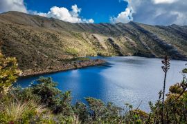 Lais Puzzle - Schöne Landschaft in den kolumbianischen Anden mit Paramo-Vegetation im Departement Cundinamarca - 2.000 Teile