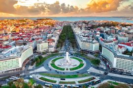 Lais Puzzle - Lissabon Skyline Panorama, Europäische Stadtansicht auf Marques Pombal Platz Monument, Sonnenuntergang, Kreuzung, Portugal - 2.000 Teile
