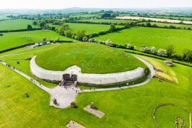 Lais Puzzle - Newgrange, ein prähistorisches Monument aus der Jungsteinzeit, in der Grafschaft Meath, Irland. UNESCO-Weltkulturerbe. - 2.000 Teile