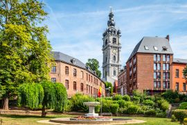 Lais Puzzle - Mons, Wallonien, Belgien. Panoramablick auf die Landschaft mit Glockenturm im Stadtzentrum - 2.000 Teile