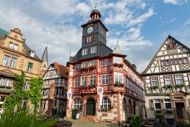 Lais Puzzle - Rathaus im historischen Zentrum von Heppenheim an der Bergstraße, Hessen, Deutschland - 2.000 Teile